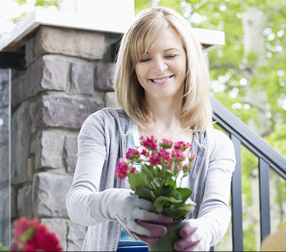 Read more about the article Plant A Pot For Mother’s Day!